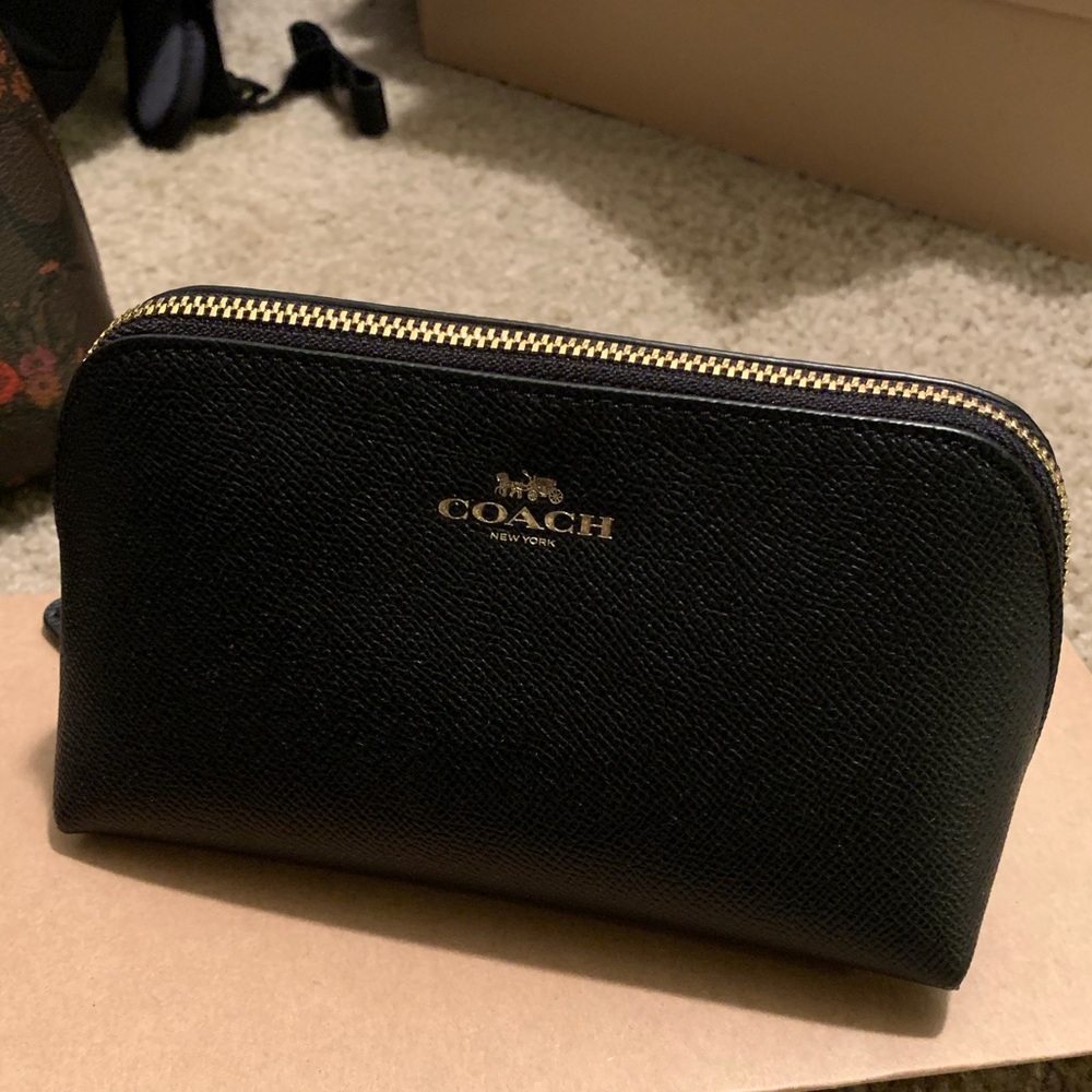 COACH COSMETIC CASE 17
